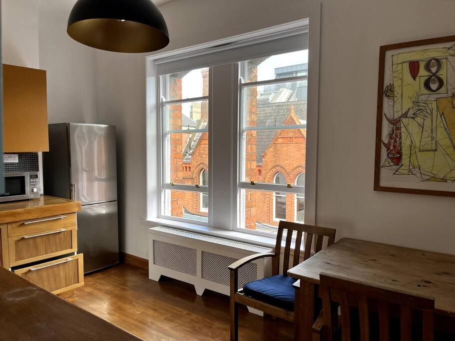 Charming City Townhouse Dublin Exterior photo